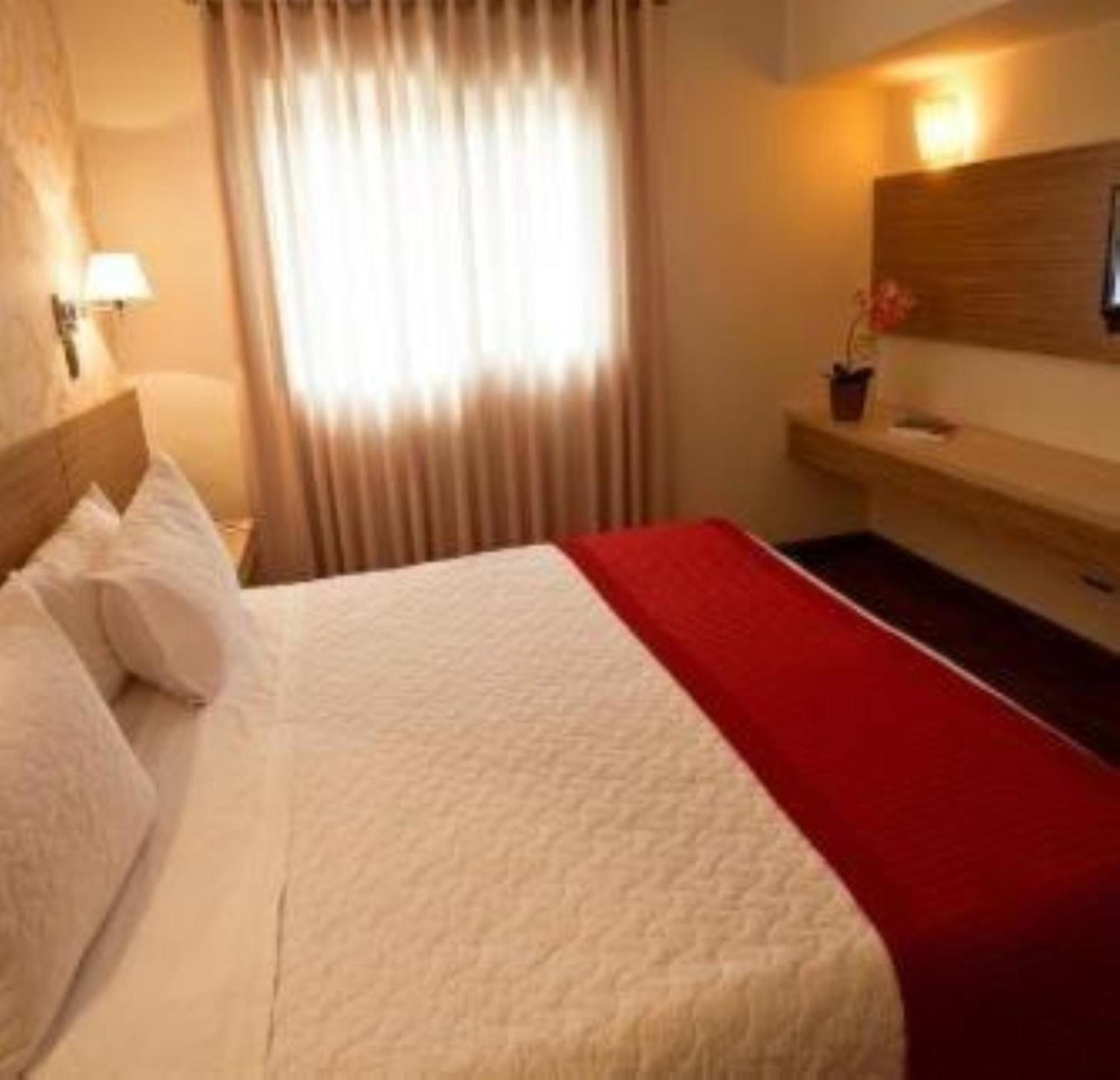 Hotel Ls & Aguas de Sao Pedro
